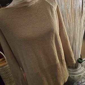 NEW LISTING large ecru sweater with surprise back